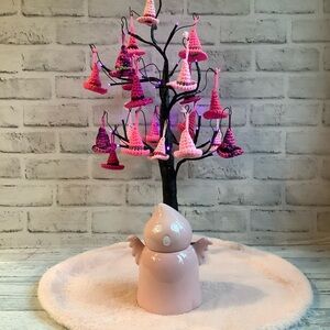 Sand & Fog Ceramic Pink Ghost Candle